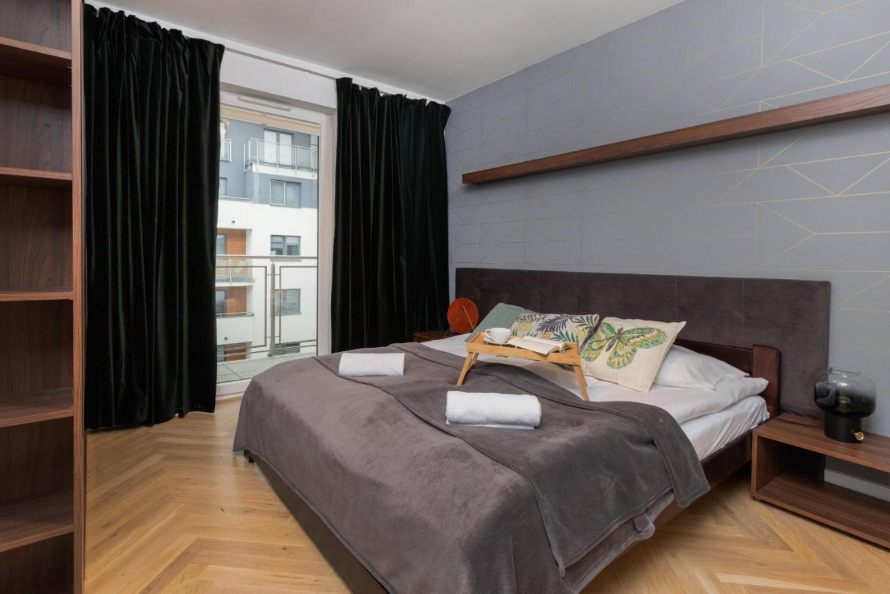 Superior Apartment With Balcony & Parking Gdansk By Noclegi Renters Prestige エクステリア 写真