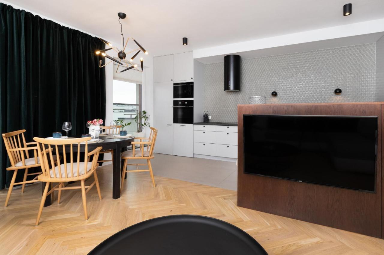 Superior Apartment With Balcony & Parking Gdansk By Noclegi Renters Prestige エクステリア 写真
